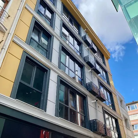 Modern, New In Kadikoy 02 *